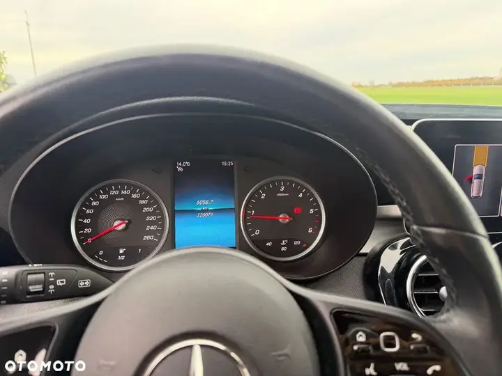 Mercedes-Benz C-Class 2019 photo 3