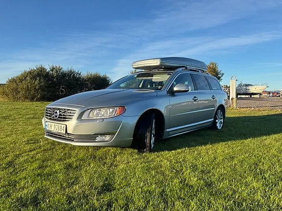 Volvo V70 2014 photo 2