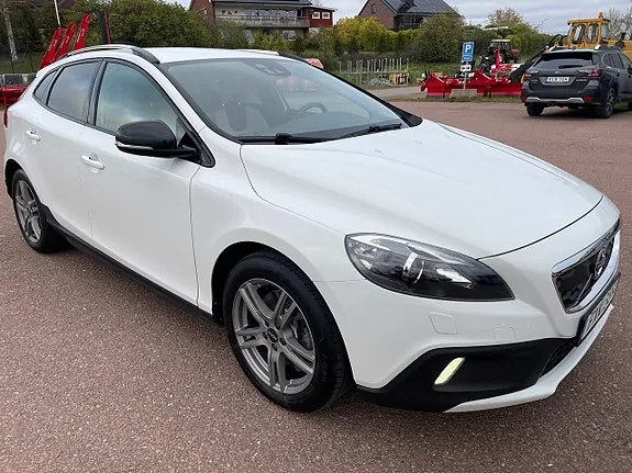 Volvo V40 Cross Country 2015 photo 5