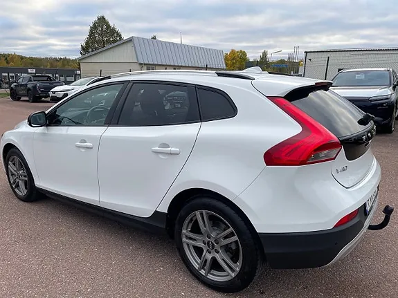 Volvo V40 Cross Country 2015 photo 3