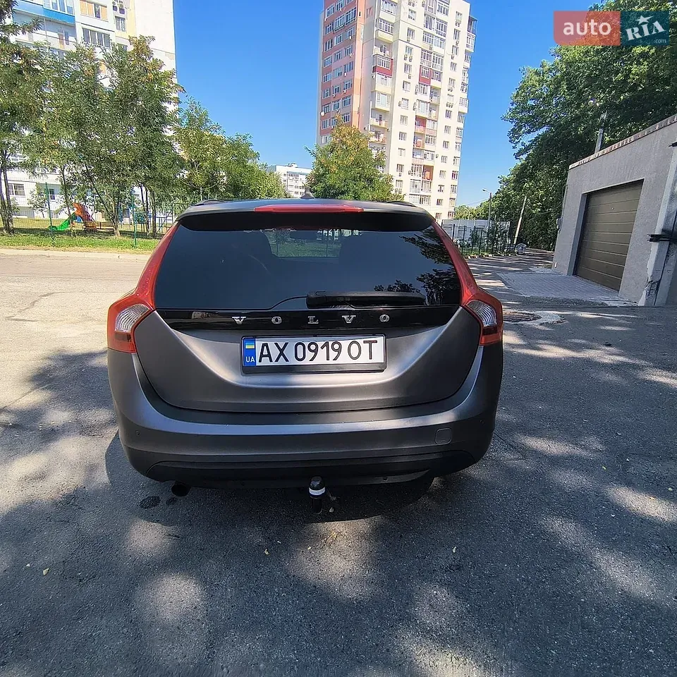 Volvo V60 2011 photo 4