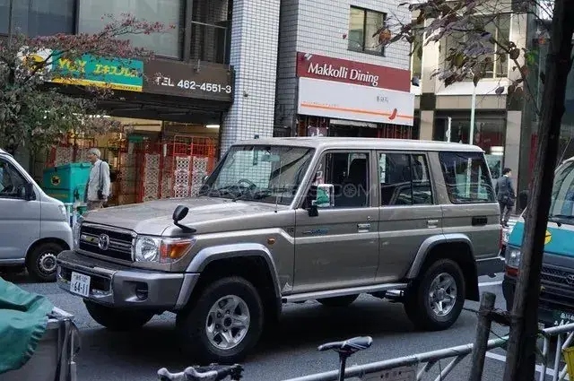 Toyota Land Cruiser