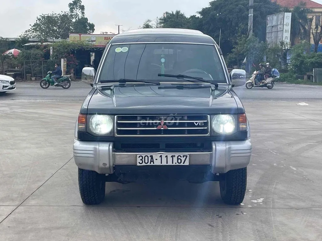 Mitsubishi Pajero 2004 photo 3