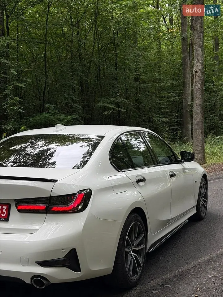BMW 3 Series 2022 photo 3
