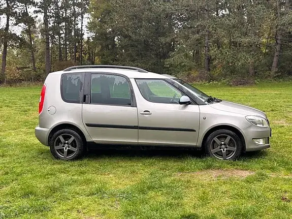 Skoda Roomster 2012 photo 3