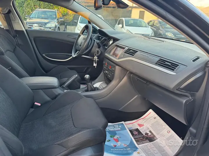 Citroen C5 2011 photo 5