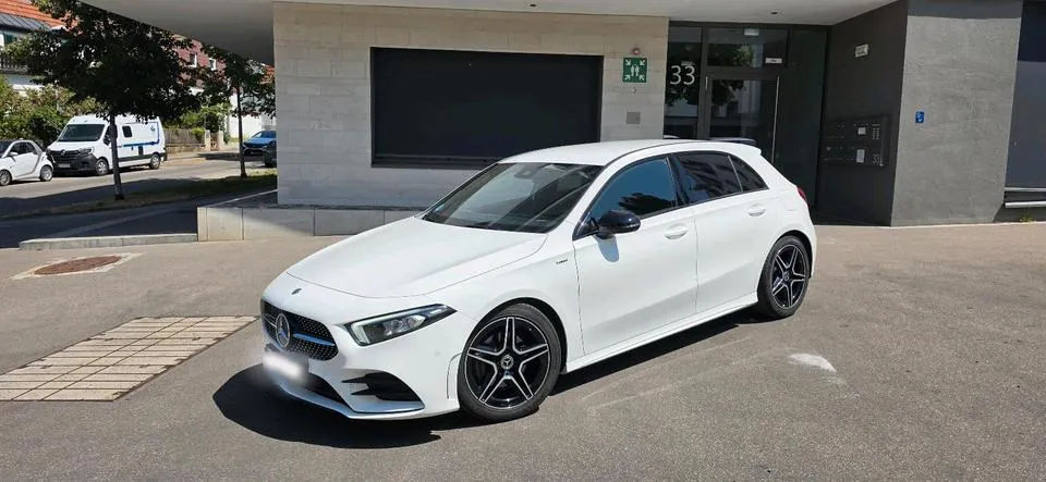 Mercedes-Benz A180