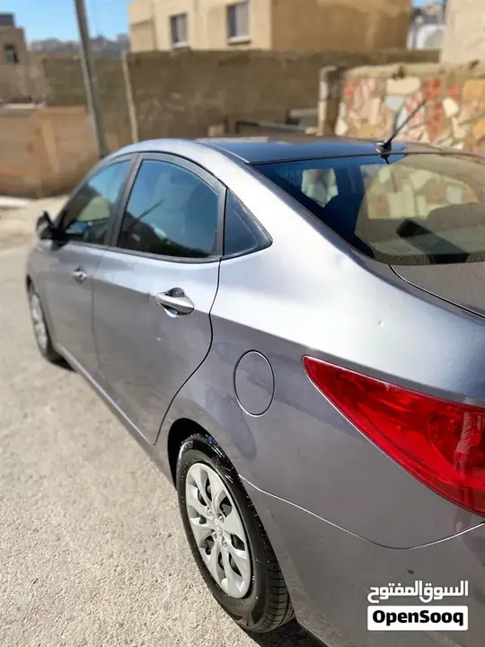 Hyundai Accent 2018 photo 3