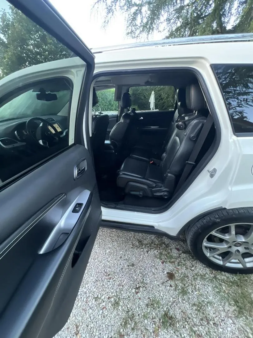 Fiat Freemont 2012 photo 2