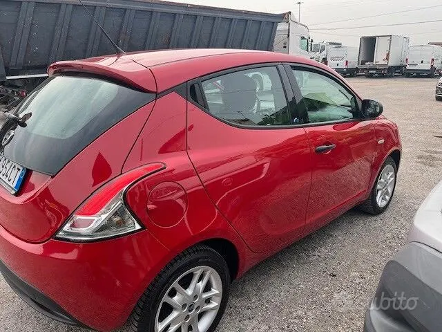 Lancia Ypsilon 2013 photo 5