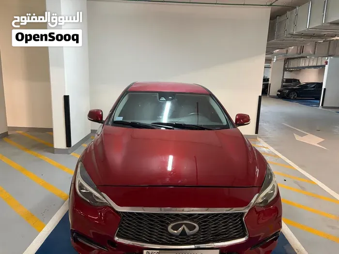 Infiniti Q30