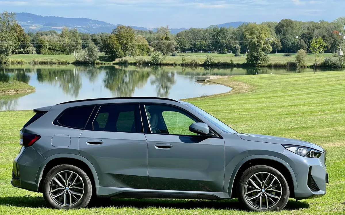 BMW Ix1