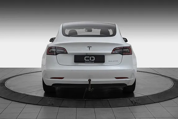 Tesla Model 3 2022 photo 5