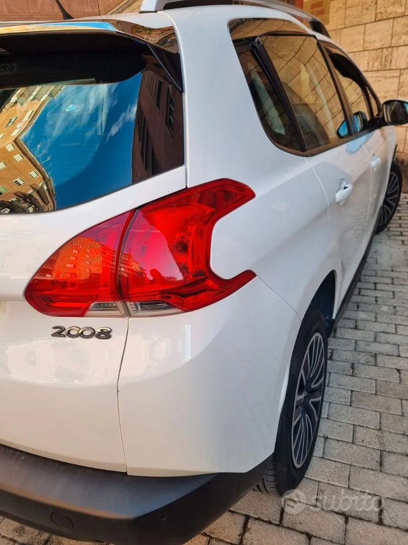 Peugeot 2008 2015 photo 3