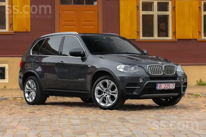 BMW X5 2012 photo 2