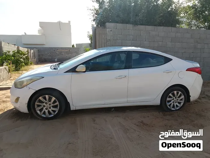Hyundai Elantra 2012 photo 2