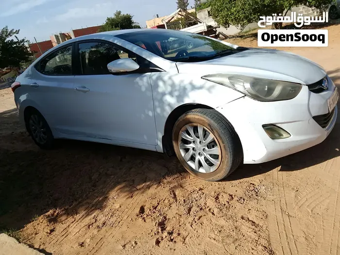 Hyundai Elantra 2012 photo 3