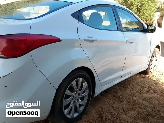 Hyundai Elantra 2012 photo 4