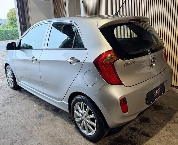 Kia Picanto 2011 photo 3