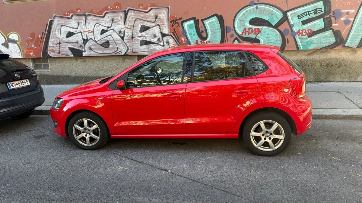 Volkswagen Polo 2011 photo 3