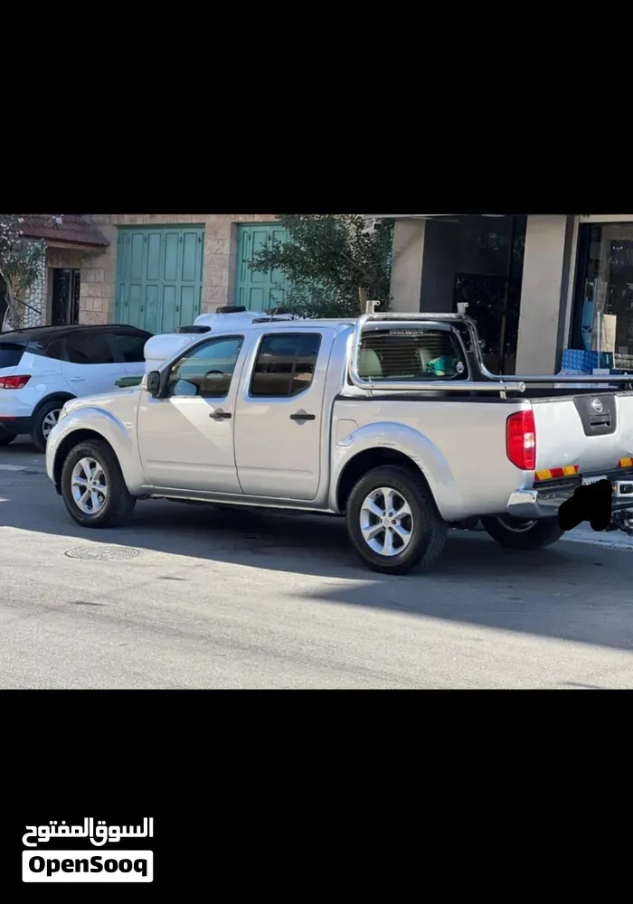 Nissan Navara 2011 photo 4