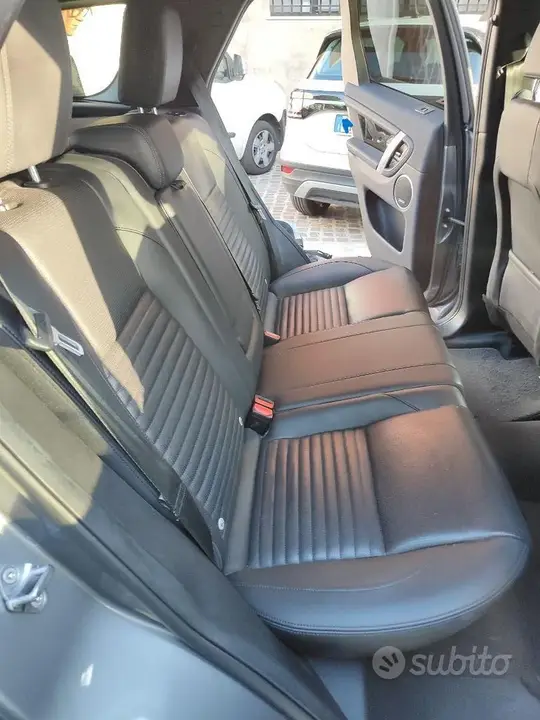 Land Rover Discovery Sport 2022 photo 5