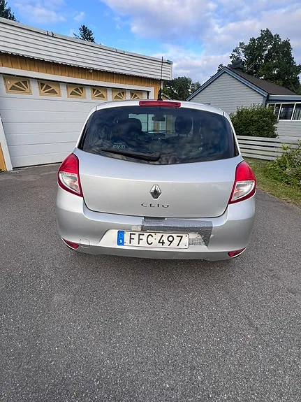 Renault Clio 2010 photo 4
