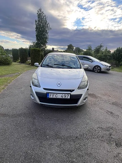 Renault Clio 2010 photo 3