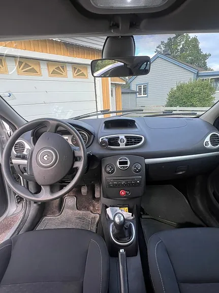 Renault Clio 2010 photo 5