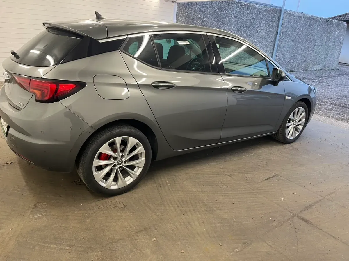 Opel Astra 2019 photo 2