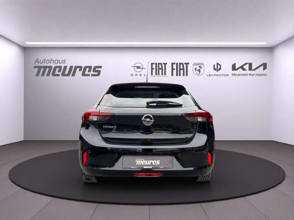 Opel Corsa E 2021 photo 3