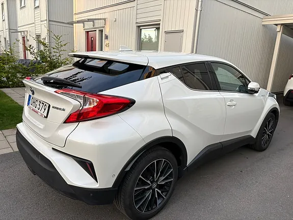 Toyota C-Hr 2017 photo 5