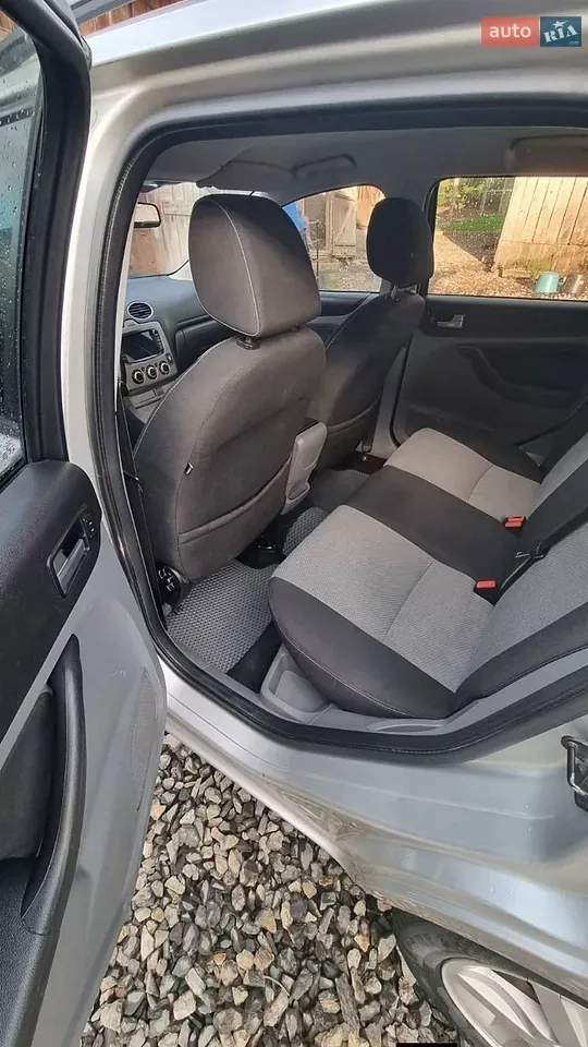 Ford Focus 2010 photo 4