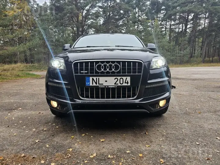 Audi Q7 2010 photo 3