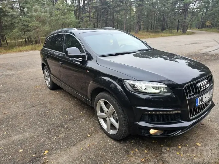Audi Q7 2010 photo 2