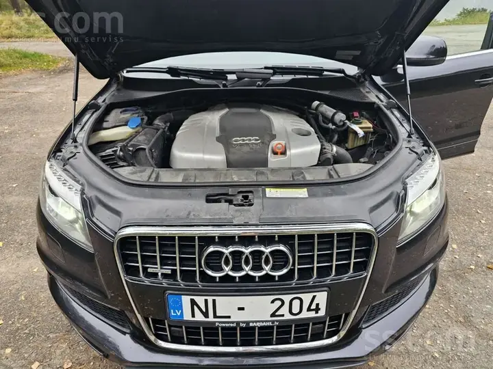 Audi Q7 2010 photo 5