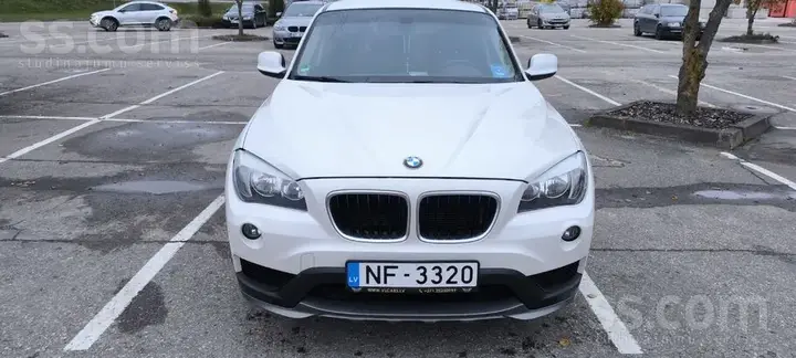 BMW X1 2011 photo 2