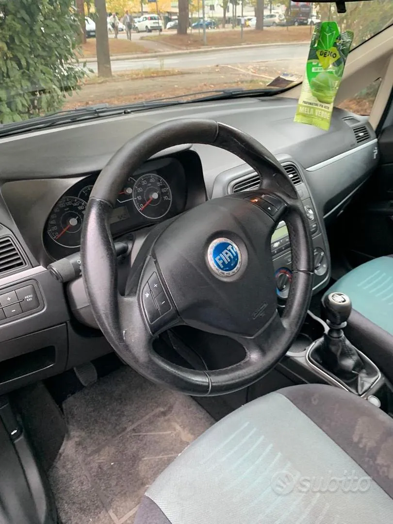 Fiat Grande Punto 2007 photo 3