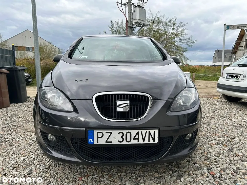 Seat Altea 2004 photo 2