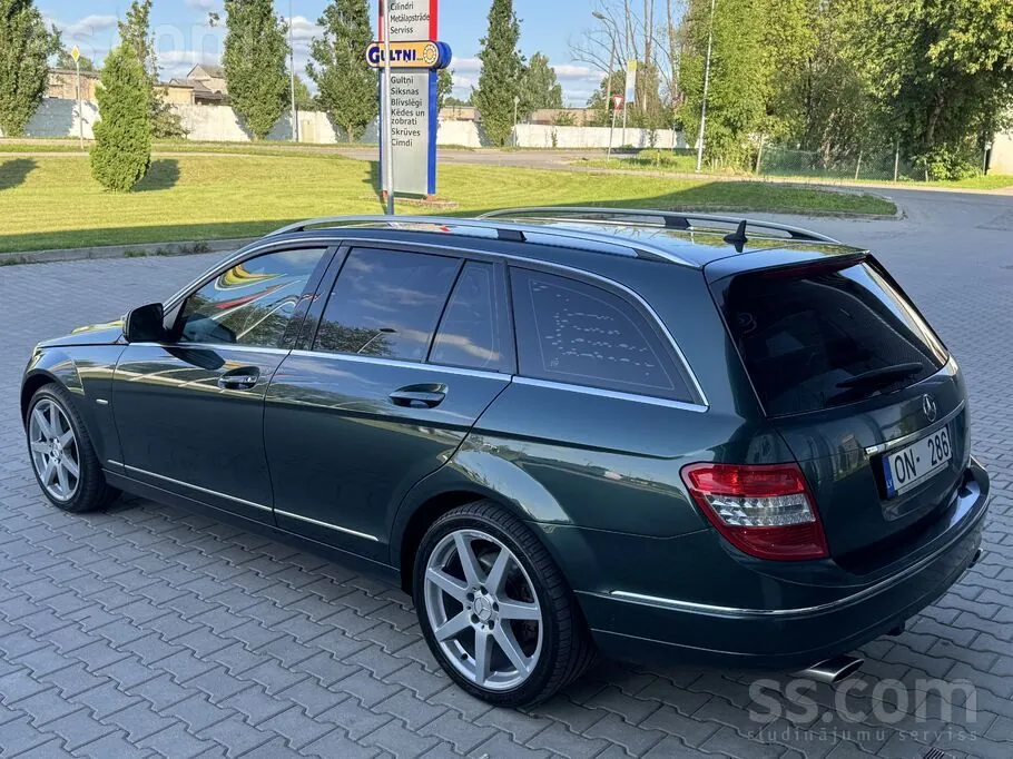 Mercedes-Benz C320 2008 photo 3