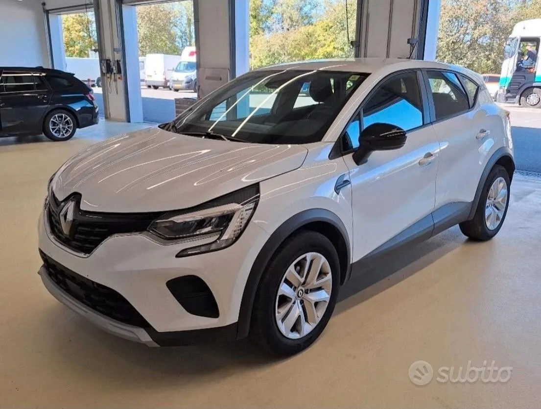 Renault Captur 2023 photo 2
