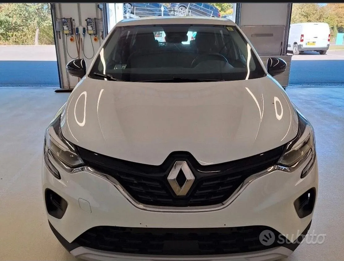 Renault Captur 2023 photo 3