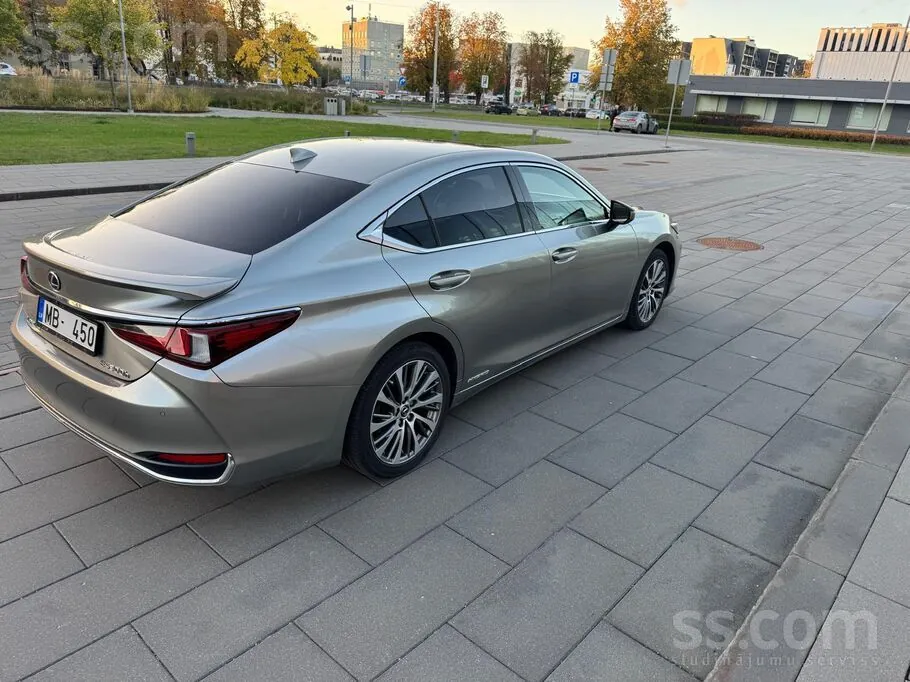 Lexus Es 2019 photo 5