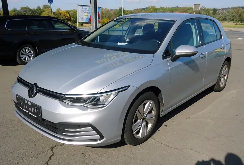 Volkswagen Golf 2022 photo 2