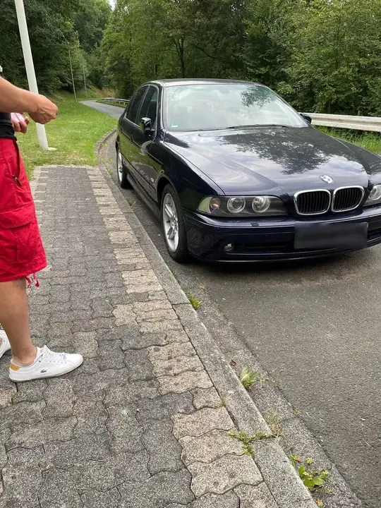 BMW 523I