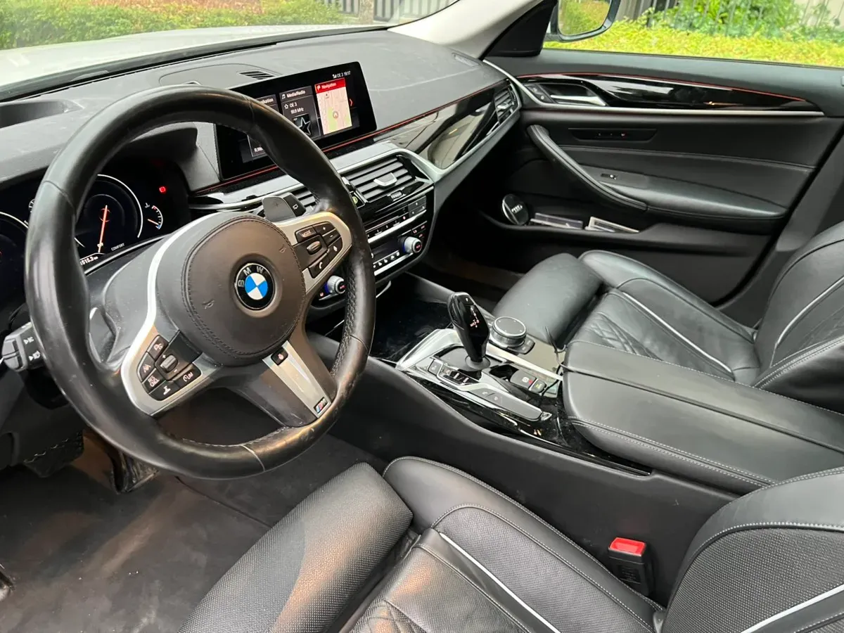 BMW 5 Series 2018 photo 3