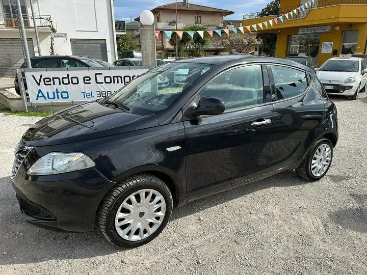 Lancia Ypsilon 2012 photo 3