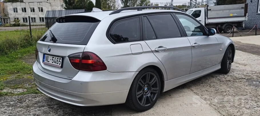BMW 318 2007 photo 2