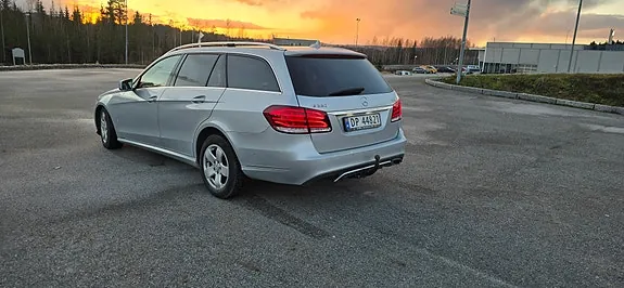 Mercedes-Benz E220 D 2014 photo 4