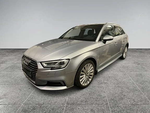 Audi E-Tron 2017 photo 2